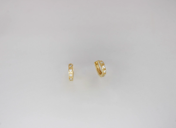 Brinco Dourado Argola com Zircônia