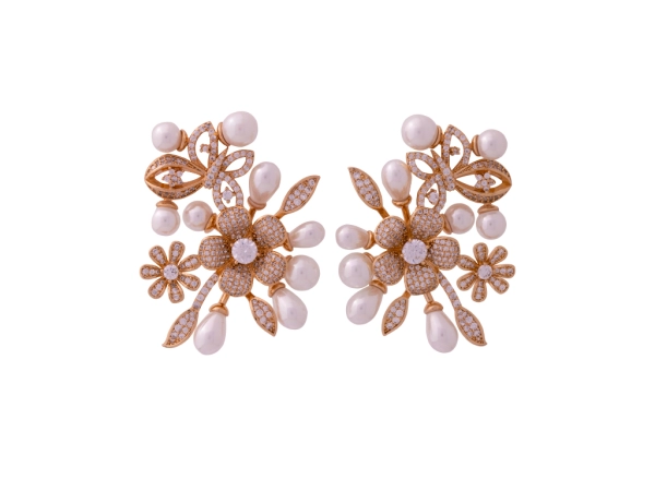 Brinco Dourado Luxo Flores  Zircônia e Pérola Shell